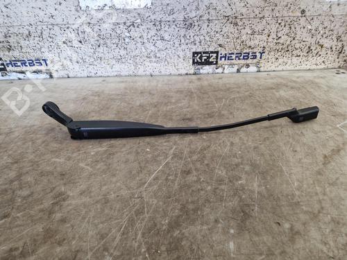 Used Front windshield wiper arm Front windshield wiper arm FIAT 500 (312_) 1.0 Mild Hybrid (312.AYD1B) (69 hp) 34579322 34579322