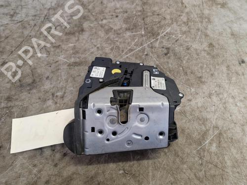 Venstre bagtil lås Venstre bagtil lås VW SHARAN (7N1, 7N2) 1.4 TSI (150 hp) 33929643 33929643