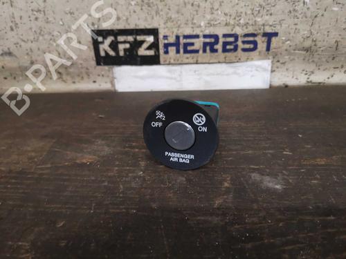 Used Switch Switch HYUNDAI i20 II (GB, IB) 1.2 (84 hp) 34139872 34139872