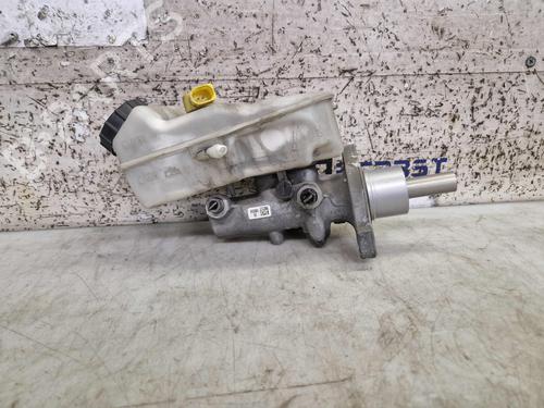 Used Brake master cylinder VW TRANSPORTER T6 Platform/Chassis (SFD, SFE, SFL, SFZ, SJD, SJ 2.0 TDI (150 hp) 31823753