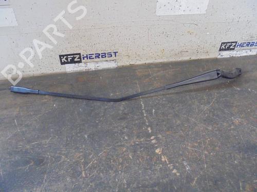 Used Front windshield wiper arm OPEL CORSA E (X15) 1.2 (08, 68) (69 hp) 13069171