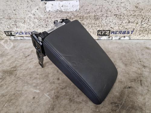 Used Armrest / Center console VW PASSAT B8 Variant (3G5, CB5) 2.0 TDI (200 hp) 32360496