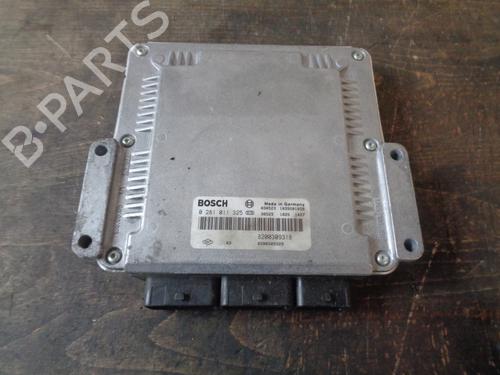 Used Engine control unit (ECU) RENAULT LAGUNA II Grandtour (KG0/1_) 2.2 dCi (KG0F) (150 hp) 18254516