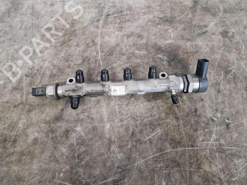 Used Injection rail Injection rail 37151977 37151977