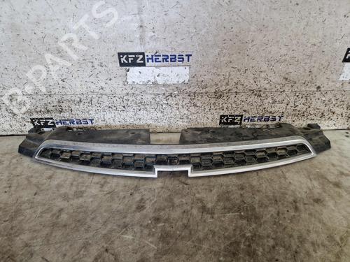 Used Grille Grille CHEVROLET CRUZE Hatchback (J305) 2.0 CDI (163 hp) 34235386 34235386