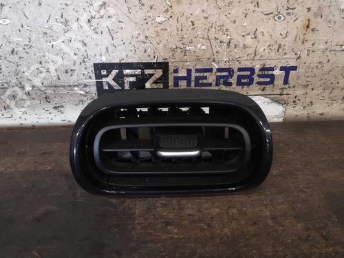 Used Air vent TOYOTA YARIS (_P21_, _PA1_, _PH1_) 1.5 Hybrid (MXPH10, MXPH11) (116 hp) 22288088