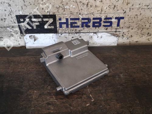 Used Control unit TOYOTA YARIS (_P21_, _PA1_, _PH1_) 1.5 Hybrid (MXPH10, MXPH11) (116 hp) 22288129