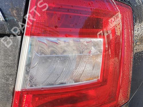 Højre baglygte SKODA OCTAVIA III Combi (5E5, 5E6) 1.6 TDI (105 hp) 29899221