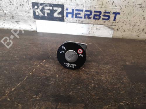 Used Switch Switch HYUNDAI i40 I CW (VF) 1.7 CRDi (136 hp) 33323627 33323627