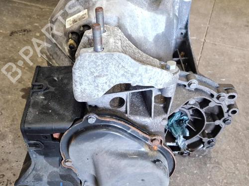 Used Gearbox Gearbox FORD TRANSIT COURIER B460 Box Body/MPV 1.5 TDCi (95 hp) 34057692 34057692