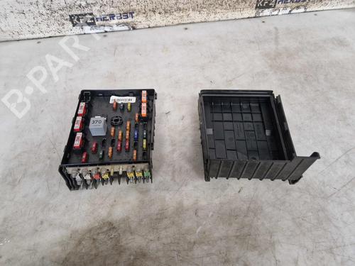 Used Fuse box Fuse box 38931114 38931114