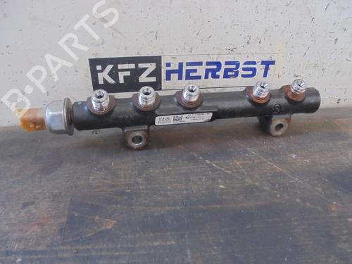 Used Injection rail FORD FOCUS III 1.5 TDCi (120 hp) 13440793