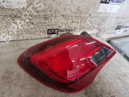 Feu arrière gauche OPEL CORSA E (X15) 1.4 Turbo (08, 68) (101 hp) 32231579