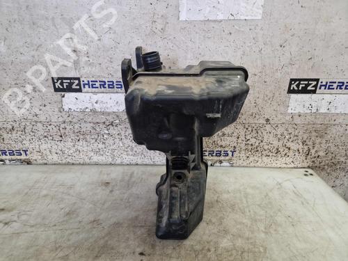 Used Windscreen washer tank Windscreen washer tank VW GOLF VII Variant (BA5, BV5) 1.2 TSI (105 hp) 33542566 33542566