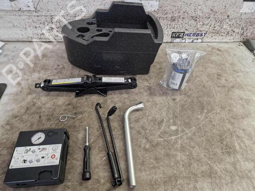 Used Jack Kit Jack Kit VW PASSAT B8 Variant (3G5, CB5) 2.0 TDI (150 hp) 35942539 35942539