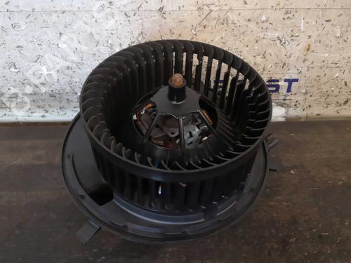 Heater blower motor SKODA OCTAVIA III Combi (5E5, 5E6) 2.0 TDI | BP22290079M62 