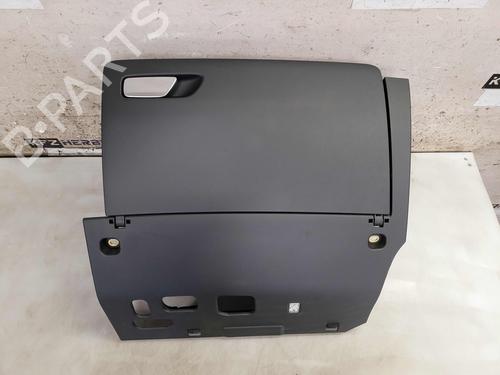 Used Glove box AUDI A3 Sportback (8VA, 8VF) 35 TFSI (150 hp) 23504753