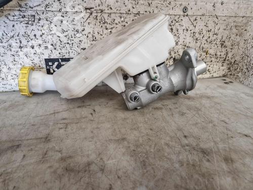 Used Brake master cylinder OPEL CROSSLAND X / CROSSLAND (P17, P2QO) 1.2 (75) (110 hp) 32863021