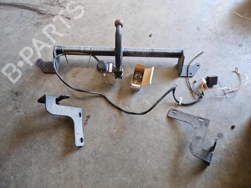 tow-ballmechanism-citroen-c4-picasso-ii-2013-39096417 main image