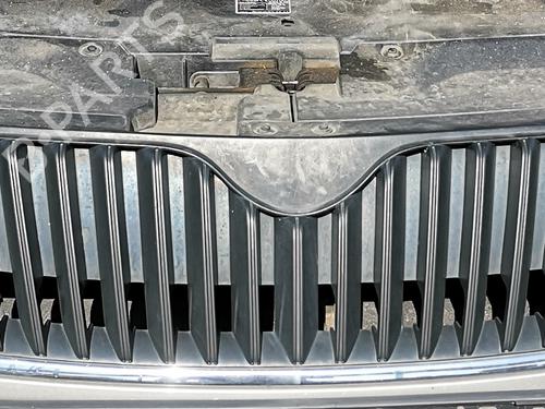 Used Grille Grille 38645933 38645933