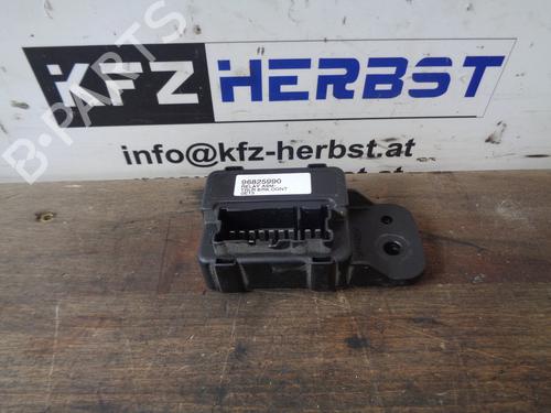 Øvrige Styrinhsenheder CHEVROLET CAPTIVA (C100, C140) 2.0 D 4WD (150 hp) 13432809