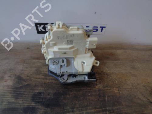 Front right lock AUDI A1 Sportback (8XA, 8XF) 1.4 TDI (90 hp) 13440253