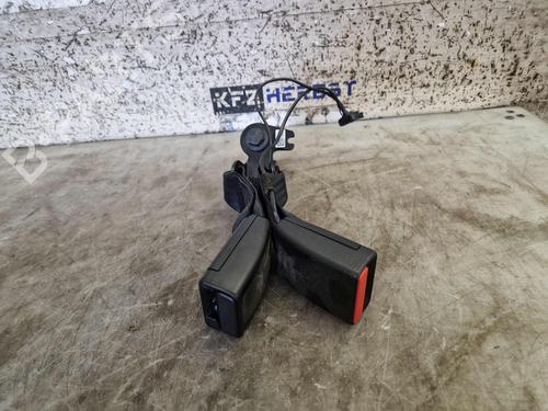 Pre-tensor trás esquerdo Pre-tensor trás esquerdo OPEL CROSSLAND X / CROSSLAND (P17, P2QO) 1.2 (75) (110 hp) 34212547 34212547