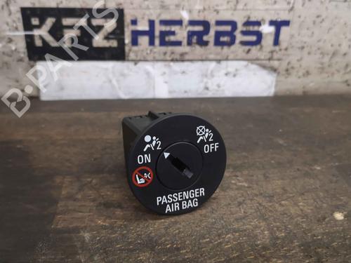 Used Switch OPEL MOKKA / MOKKA X (J13) 1.4 4x4 (_76) (152 hp) 30123224