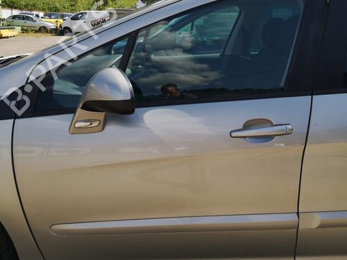 Used Left front door Left front door 37659597 37659597