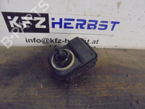 Frlygte justeringsmotor OPEL ZAFIRA A MPV (T98) 2.0 DTI 16V (F75) (101 hp) 13444051
