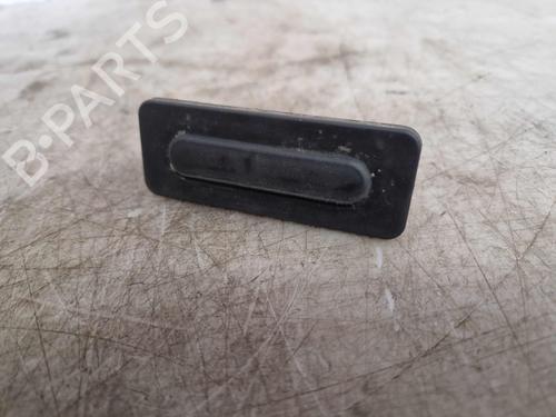 switch-peugeot-2008-i-cu_-2013-31879944 main image