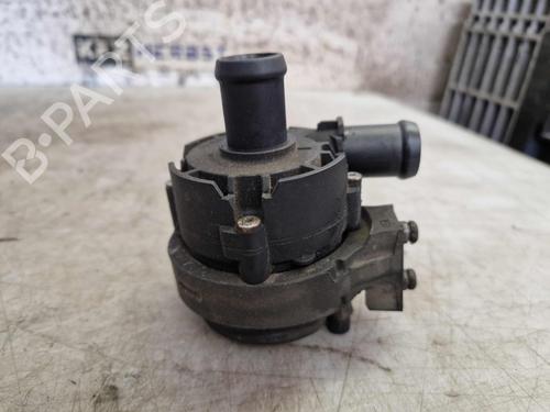 Pompe de circulation d'eau VW GOLF VII (5G1, BQ1, BE1, BE2) 1.6 TDI (90 hp) 29610470