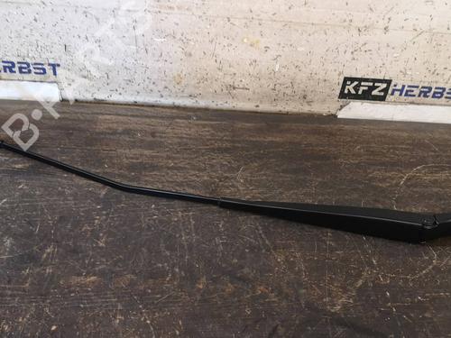 Used Front windshield wiper arm SEAT ATECA (KH7, KHP) 1.4 TSI (150 hp) 13069500