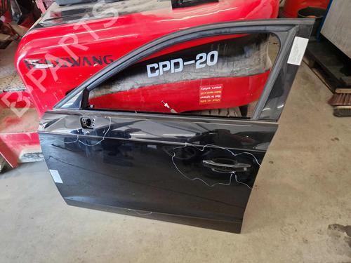 Porte avant gauche AUDI A3 Sportback (8VA, 8VF) 1.2 TFSI (105 hp) 33011983