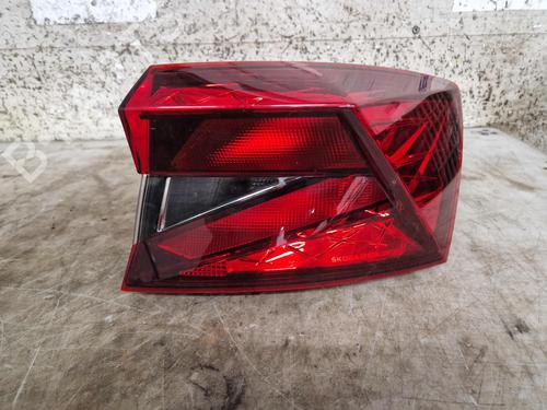 Used Right taillight Right taillight SKODA FABIA IV (PJ3) 1.0 MPI (65 hp) 34057729 34057729