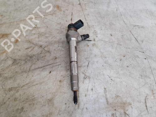 injector-vw-passat-b8-variant-3g5-cb5-2014-38989382 main image