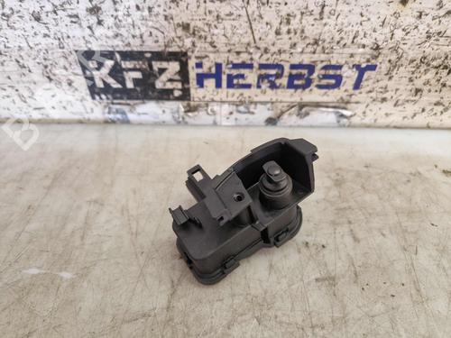 Used Fuel door actuator VW POLO VI (AW1, BZ1, AE1) 1.0 MPi (80 hp) 30270031
