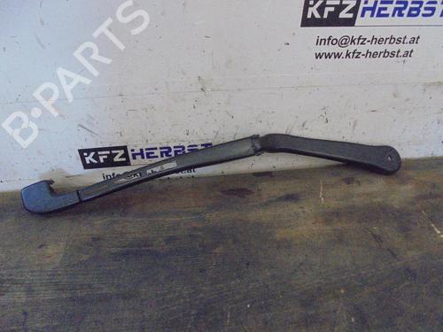 Used Front windshield wiper arm BMW 3 Touring (E91) 320 d (177 hp) 13067491