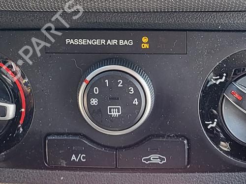 Used Climate control Climate control 39168562 39168562