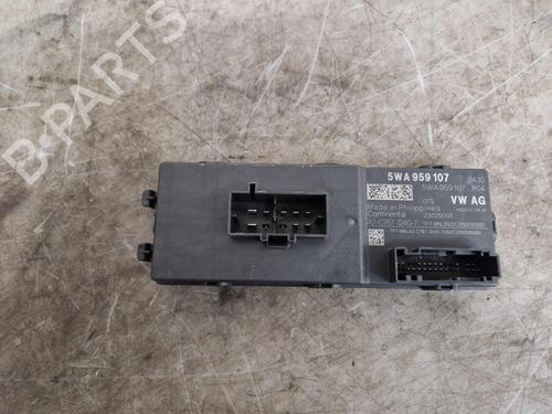 Øvrige styreenhet VW PASSAT B8 Variant (3G5, CB5) 2.0 TDI (200 hp) 32360502