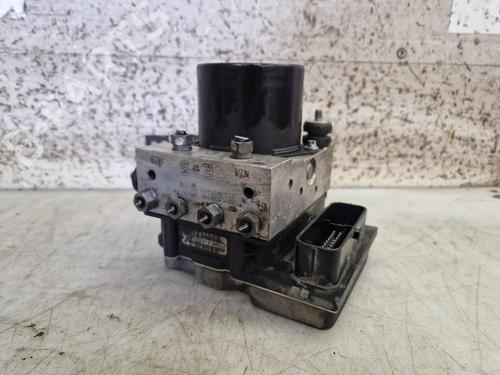 Used ABS pump VW POLO V (6R1, 6C1) 1.2 TDI (75 hp) 29966617