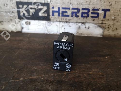 Schakelaar AUDI A4 B9 Avant (8W5, 8WD) 2.0 TDI (190 hp) 33121940