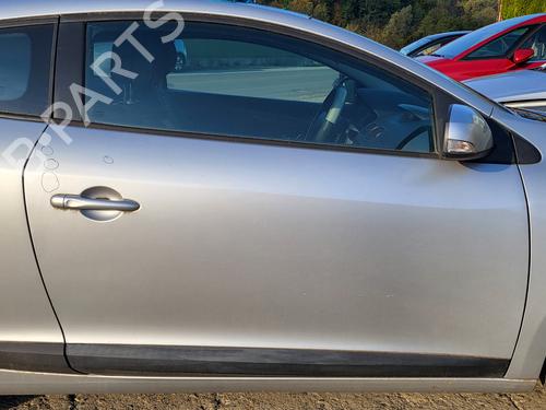 Used Right front door Right front door RENAULT MEGANE III Coupe (DZ0/1_) 1.5 dCi (DZ0C, DZ1A) (90 hp) 40077859 40077859