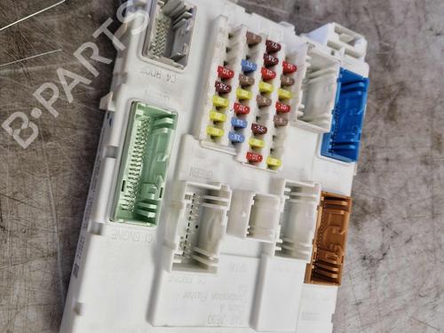 Used Fuse box Fuse box FORD C-MAX II (DXA/CB7, DXA/CEU) 1.0 EcoBoost (100 hp) 33038801 33038801