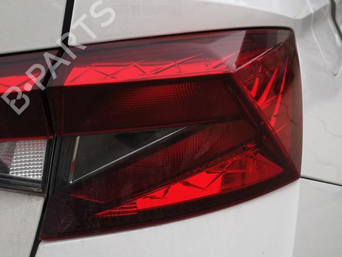 Used Right taillight SKODA FABIA IV (PJ3) 1.0 MPI (65 hp) 32296121