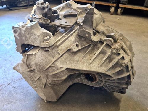 Used Gearbox OPEL ZAFIRA TOURER C (P12) 1.6 CDTI (75) (136 hp) 27350321