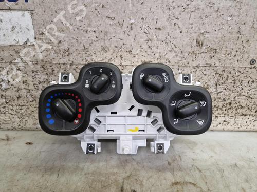 Used Climate control FIAT PANDA (312_, 319_) 0.9 4x4 (312PXG1A) (86 hp) 30612133