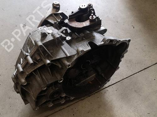 Gearbox VOLVO V40 Hatchback (525) D3 | BP12874098M3 