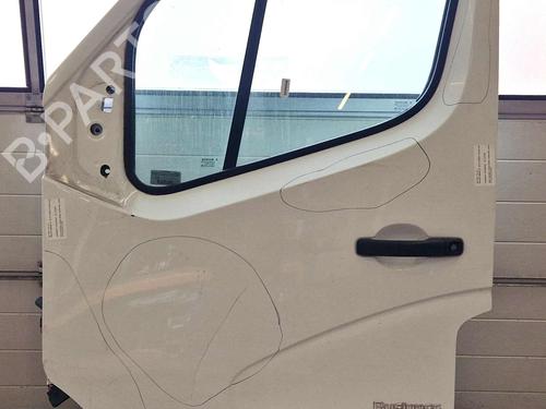 Used Left front door RENAULT MASTER III Van (FV) 2.3 dCi 130 FWD (FV0M, FV0Y, FV0J, FV02, FV03) (130 hp) 29853777