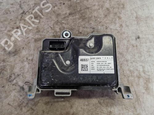 Used Control unit Control unit TESLA MODEL Y (5YJY) EV All-wheel Drive (351 hp) 34007907 34007907